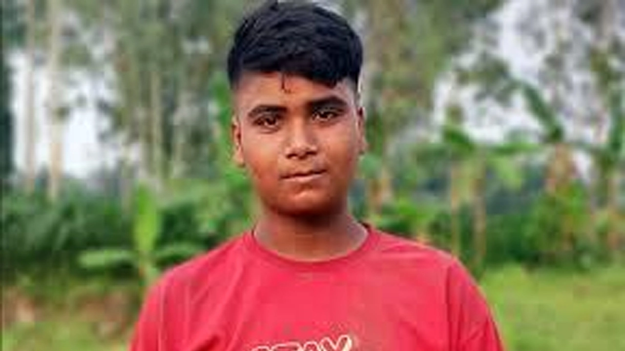 গলায় মাংস আটকে কিশোরের মৃত্যু