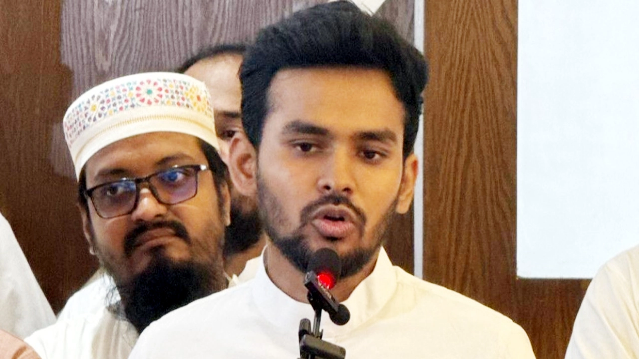 প্রশাসন ও জনআকাঙ্ক্ষা বাস্তবায়নে বিএনপি সরকার ব্যর্থ