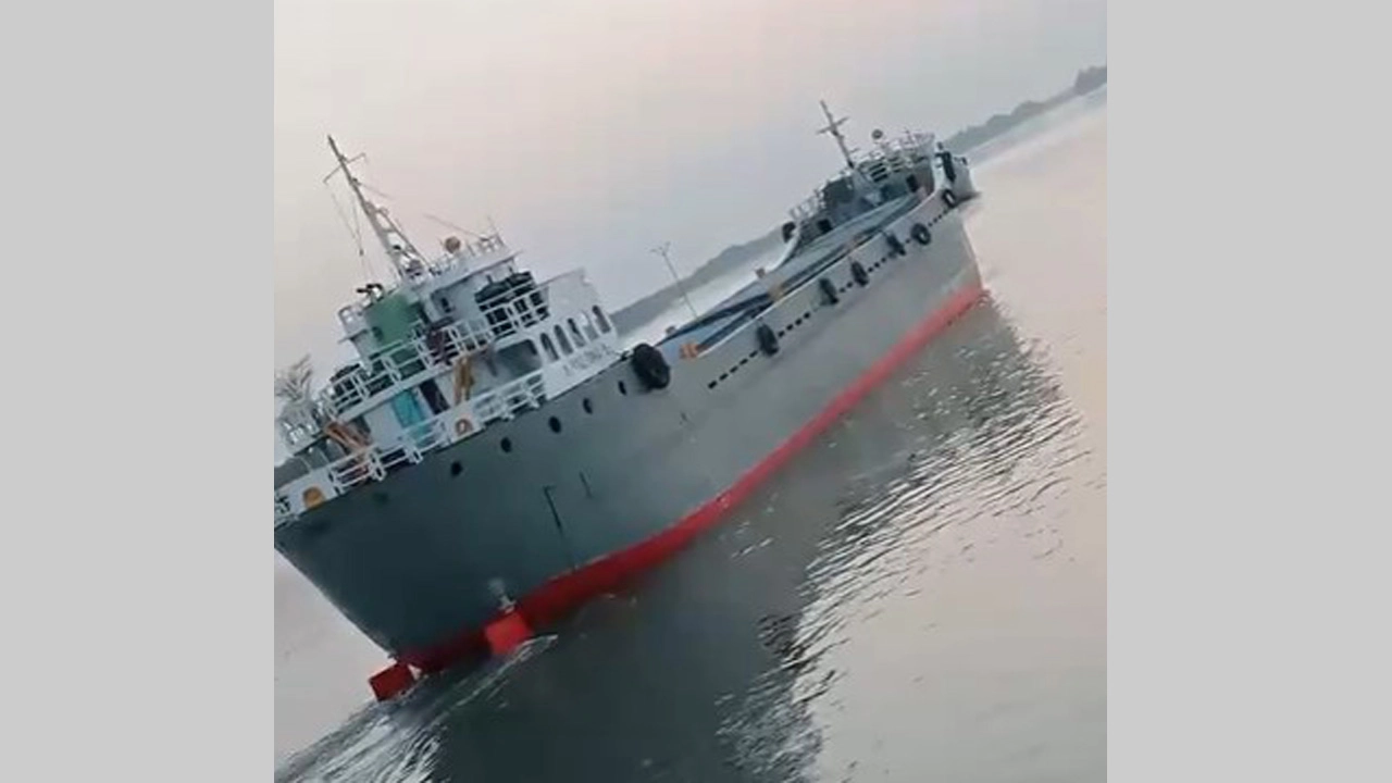সুন্দরবনে ভারতগামী জাহাজে ডাকাতির চেষ্টা