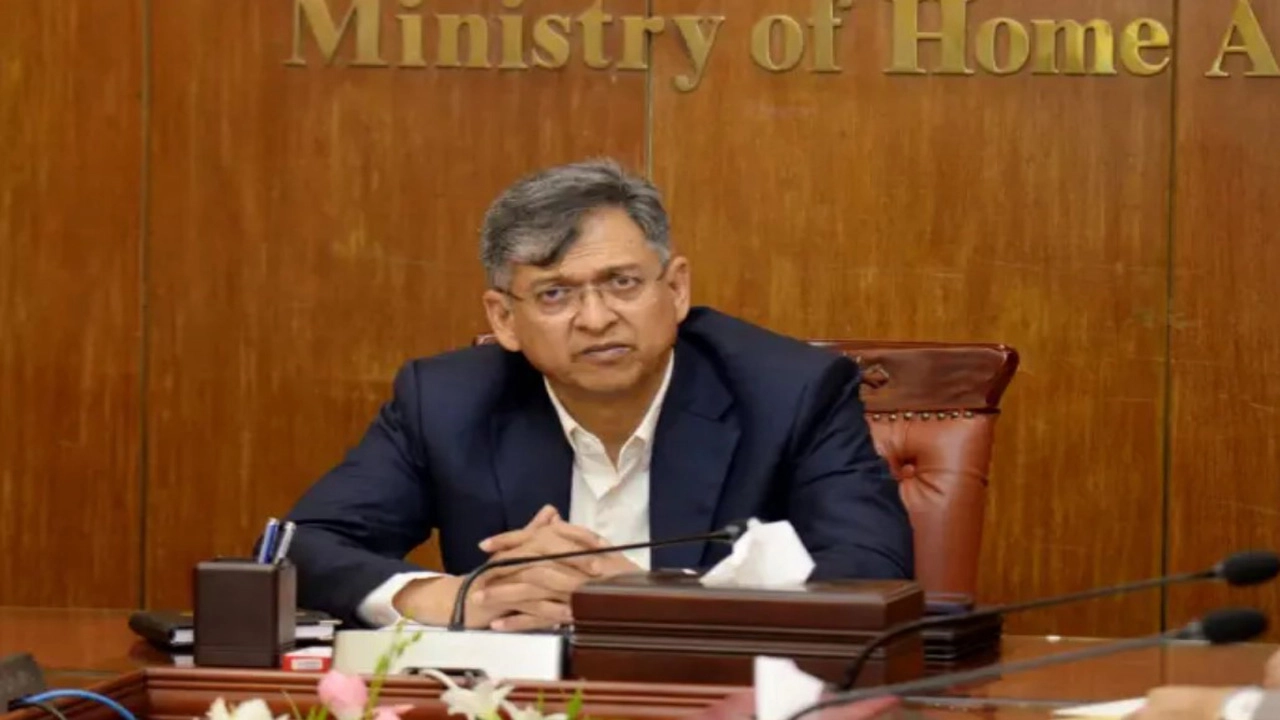 দেশে নিরাপত্তা পরিস্থিতি উন্নতির পথে: স্বরাষ্ট্রমন্ত্রী