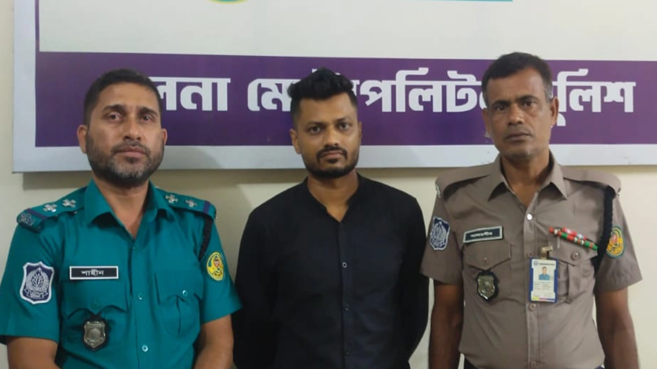 খুলনায় সন্ত্রাসী সজল গ্রেপ্তার