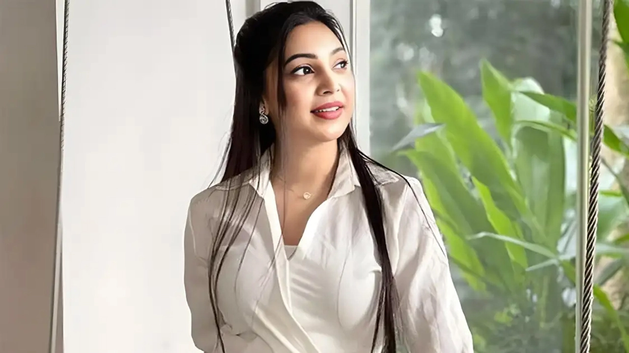 প্রভা কি প্রেমে পড়েছেন?