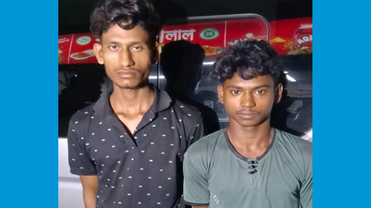 মণিরামপুরে নাতনীকে উত্ত্যক্তর প্রতিবাদে নানাকে হত্যার ঘটনায় দুই খুনী আটক