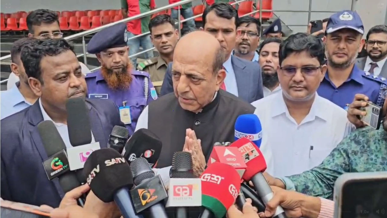 বেনাপোল দিয়ে বাংলাদেশে প্রবেশ করলেন ভারতের নতুন হাইকমিশনার দীনেশ ত্রিবেদী
