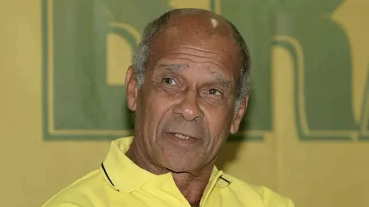 বিশ্বকাপজয়ী ব্রাজিলিয়ান ফুটবলার আর নেই