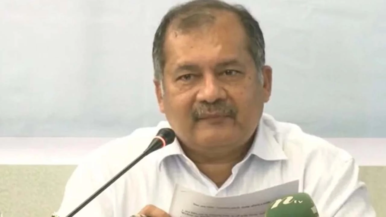 গণমাধ্যমকে নিখুঁত থাকার আহ্বান তথ্যমন্ত্রীর