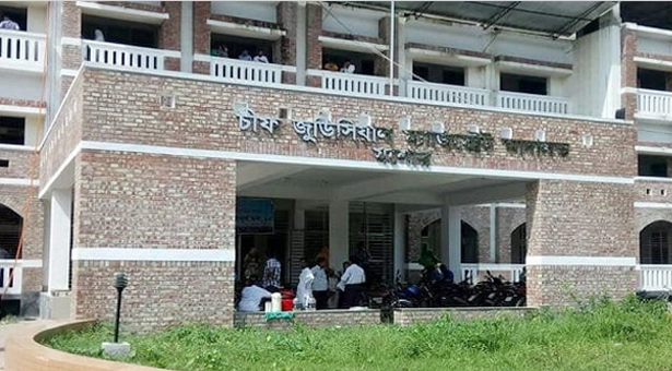 ৫ জনকে দুই দিন করে বিনাশ্রম কারাদণ্ড, তিন নারীসহ বৃদ্ধকে জরিমানা
