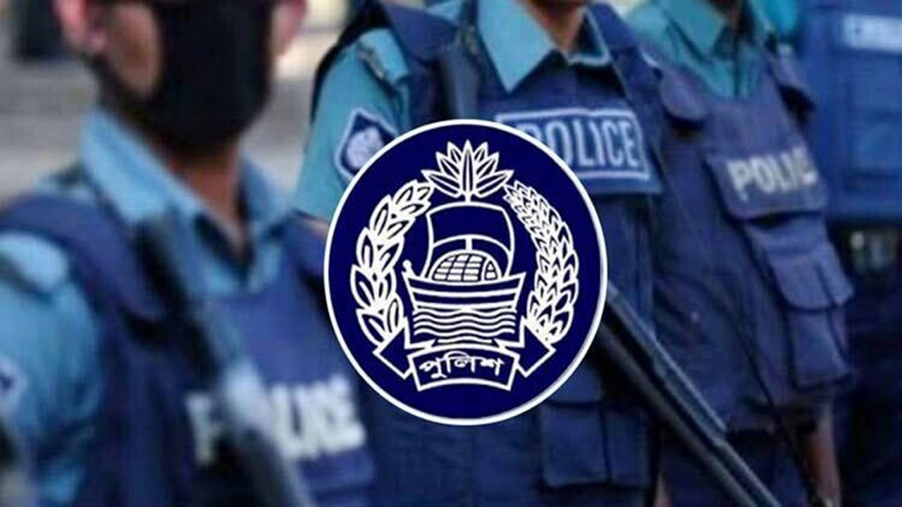 পুলিশের পোশাকের রং পরিবর্তন করে প্রজ্ঞাপন