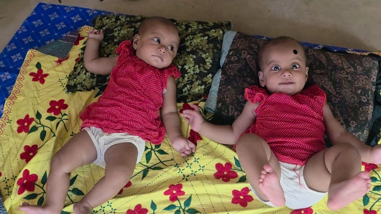 জমজ কন্যাসন্তানের জন্ম, মায়ের কপালে তালাক !