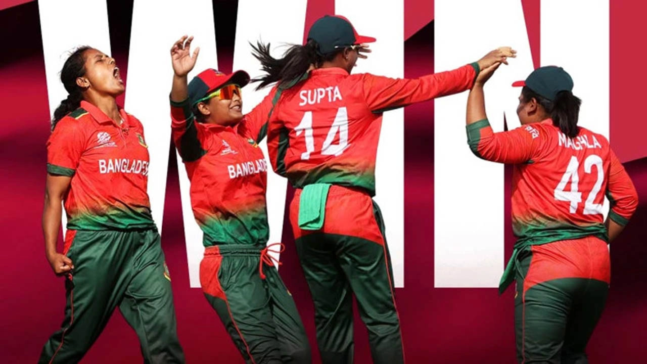 পাকিস্তানকে হারিয়ে বাংলাদেশ নারী ক্রিকেট দলের উচ্ছ্বাস। ছবি : ইন্টারনেট