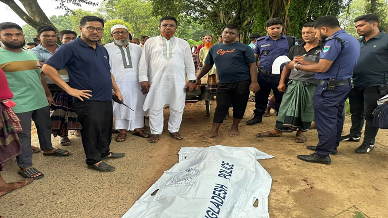 চৌগাছায় বাওড়ে পাহারাদারের গলাকাটা মরদেহ উদ্ধার