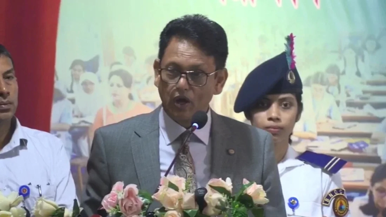 ডিজিটাল নকল ঠেকাতে কঠোর পদক্ষেপের ঘোষণা শিক্ষামন্ত্রীর