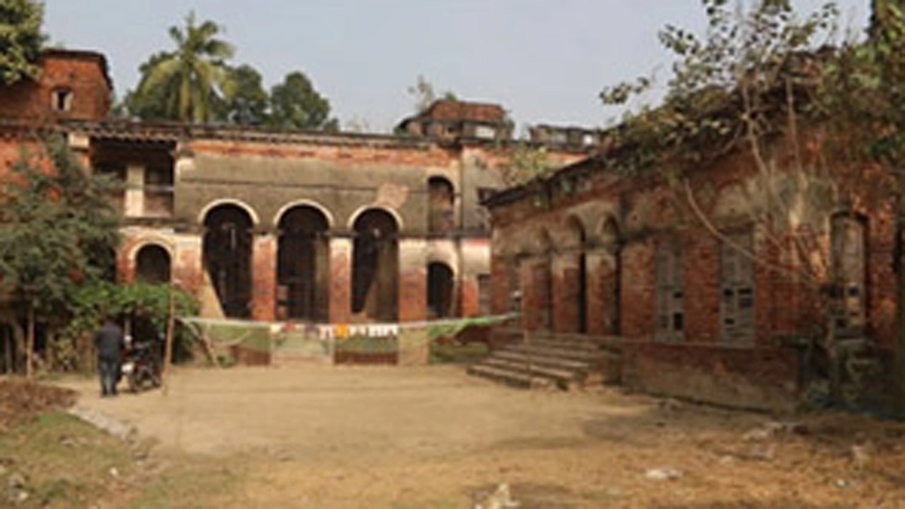 সংস্কারের অভাবে অযত্ন-অবহেলায় অস্তিত্ব সংকটে ২১ প্রত্নতত্ব স্থাপনা