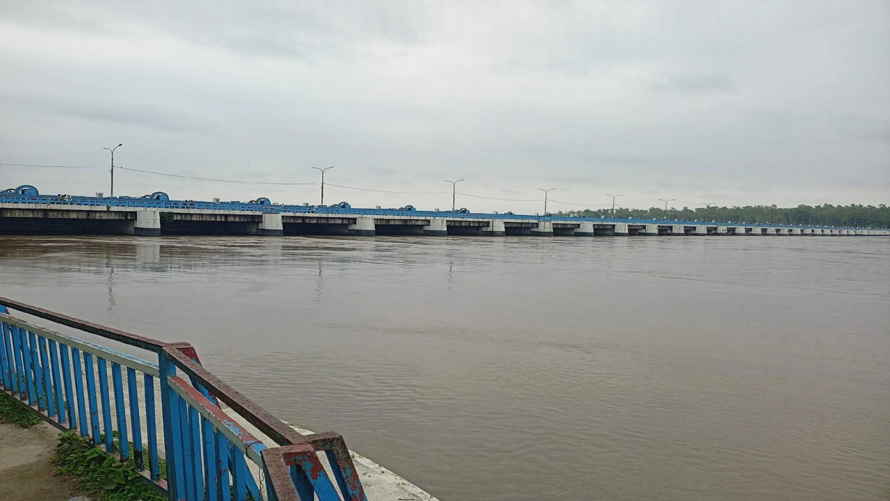 তিস্তার পানি বিপৎসীমার ওপরে, বন্যা শঙ্কা