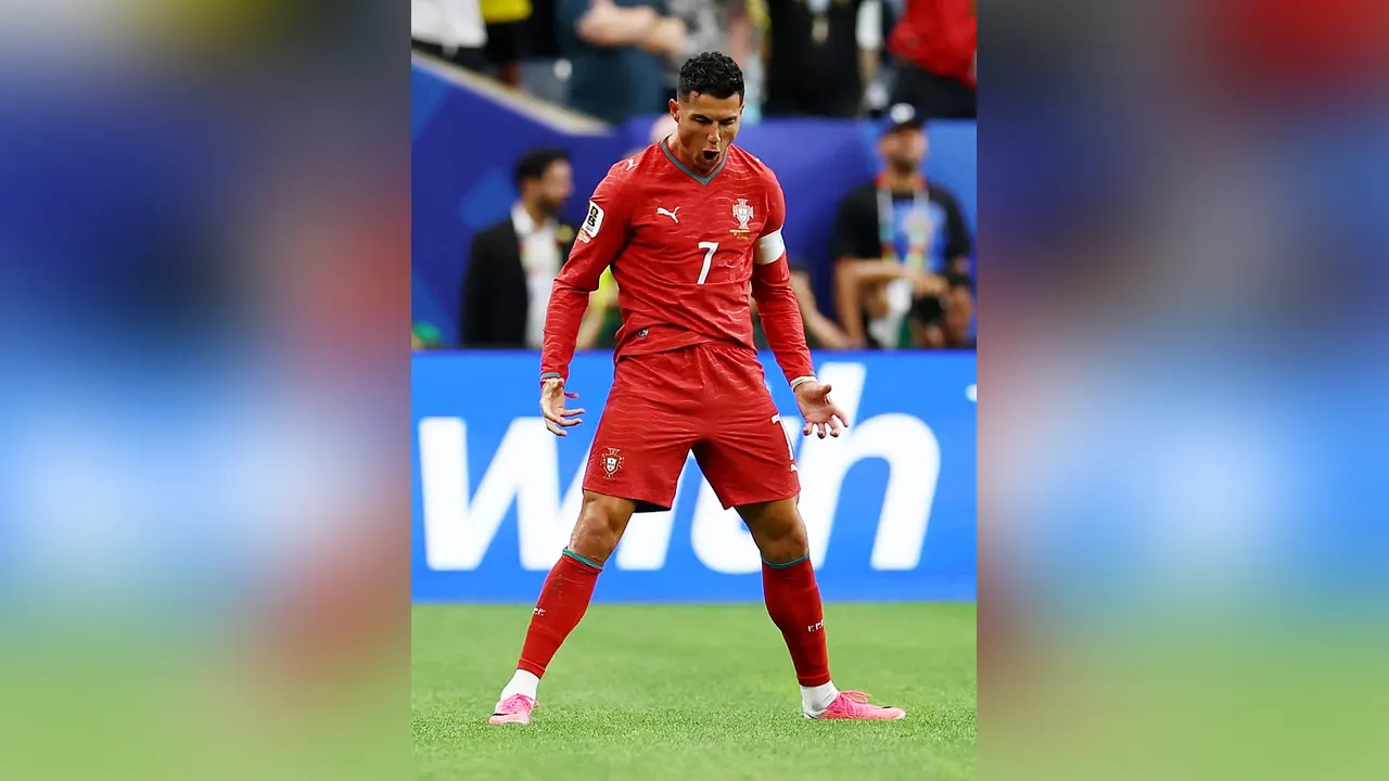 সমালোচনার কড়া জবাব! ইউসেবিওকে টপকে পর্তুগালের শীর্ষে রোনালদো