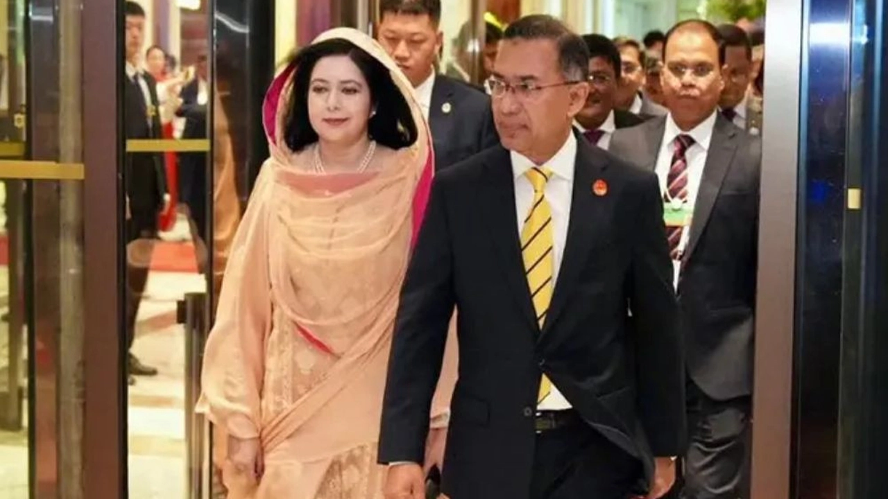 দালিয়ান থেকে বুলেট ট্রেনে বেইজিংয়ের পথে প্রধানমন্ত্রী