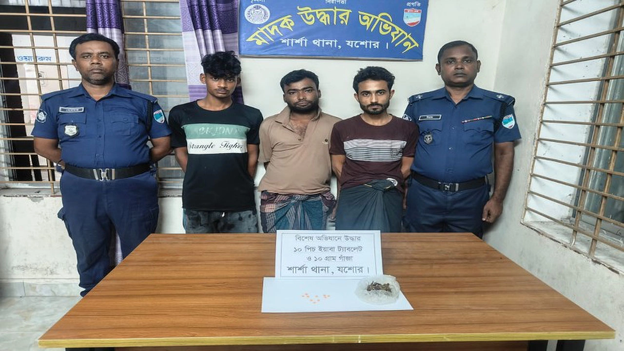 ছবি: গ্রামের কাগজ