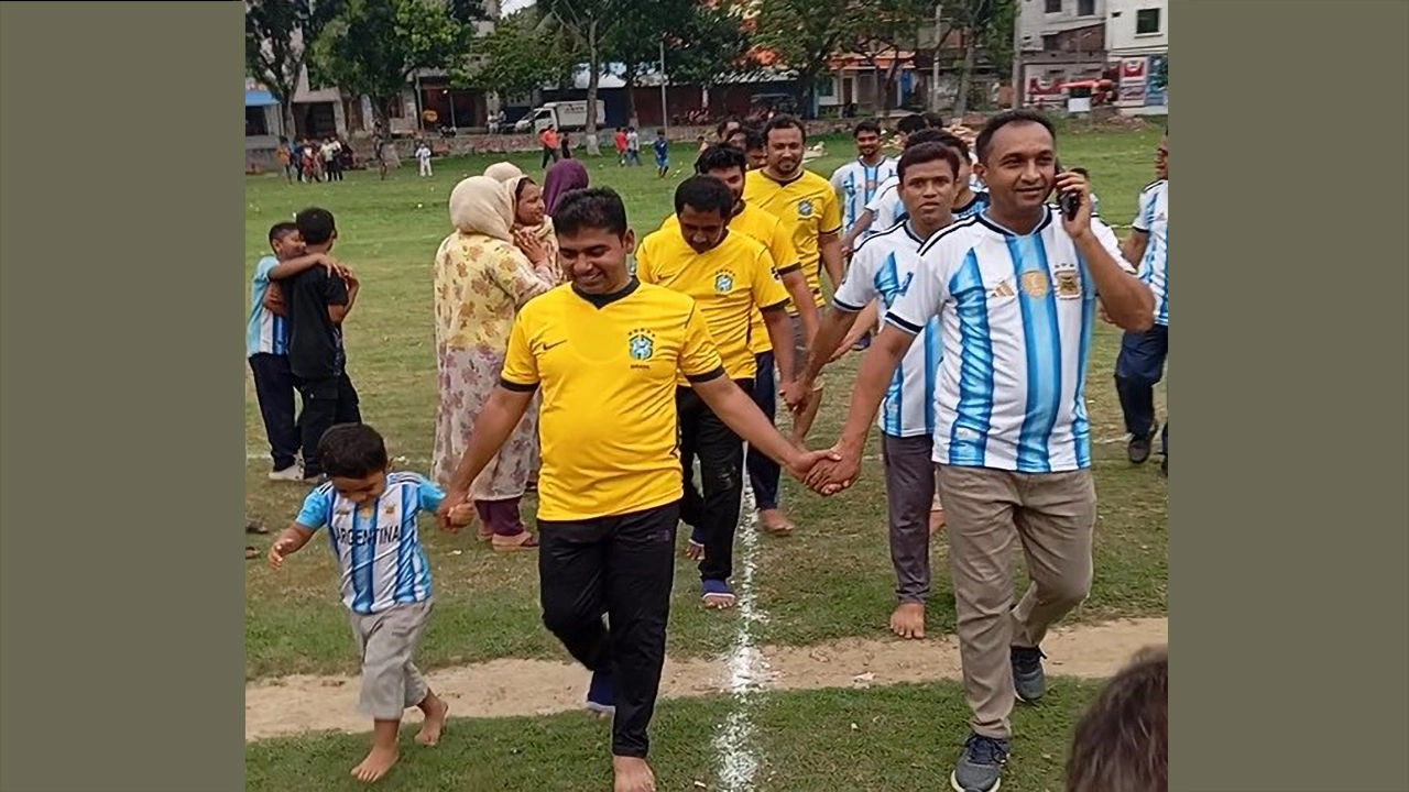 ঝিকরগাছা অফিসার্স ক্লাবের প্রীতি ফুটবল ম্যাচে ব্রাজিলকে হারিয়ে আর্জেন্টিনা চ্যাম্পিয়ন