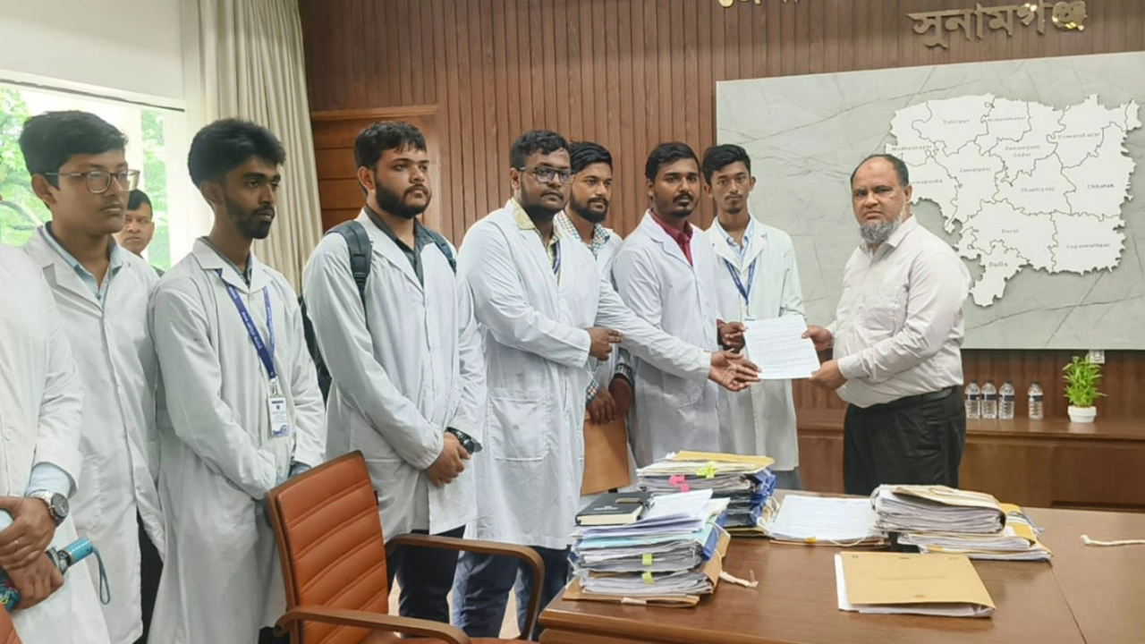 হাসপাতাল চালুর দাবিতে স্বাস্থ্যমন্ত্রীর কাছে স্মারকলিপি
