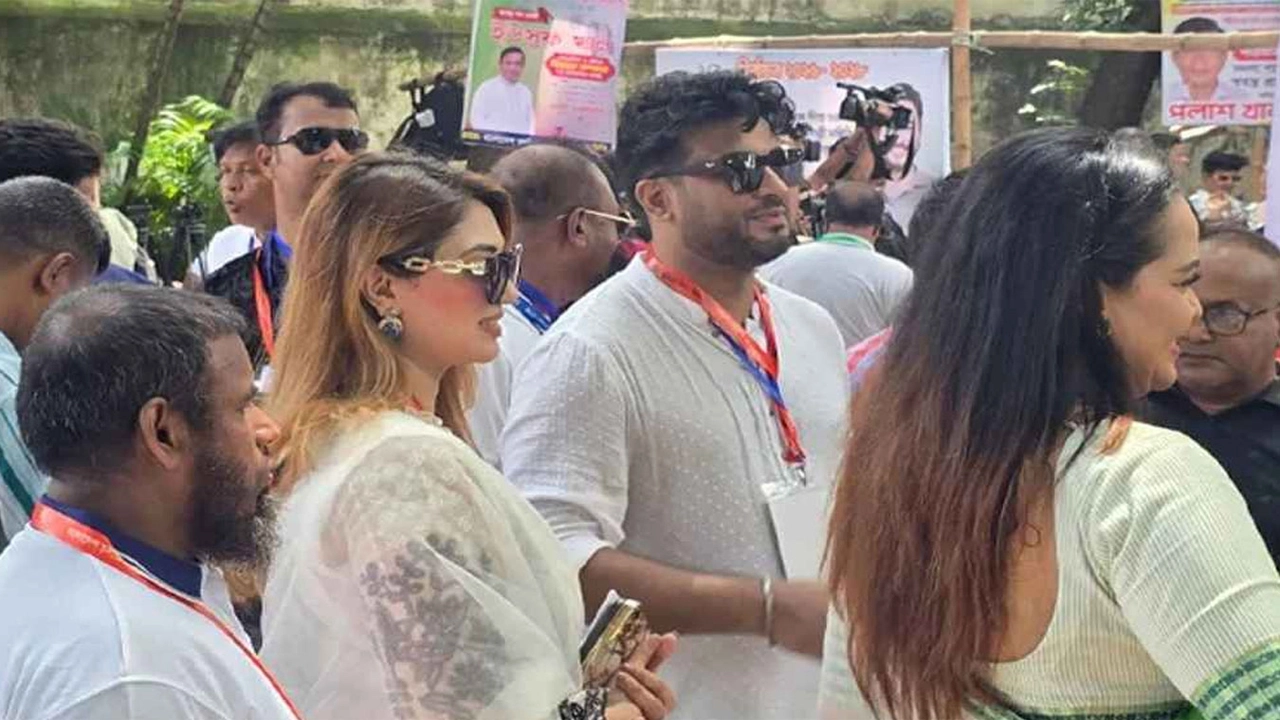 চলচ্চিত্র শিল্পী সমিতি নির্বাচন : চলছে ভোট গ্রহণ