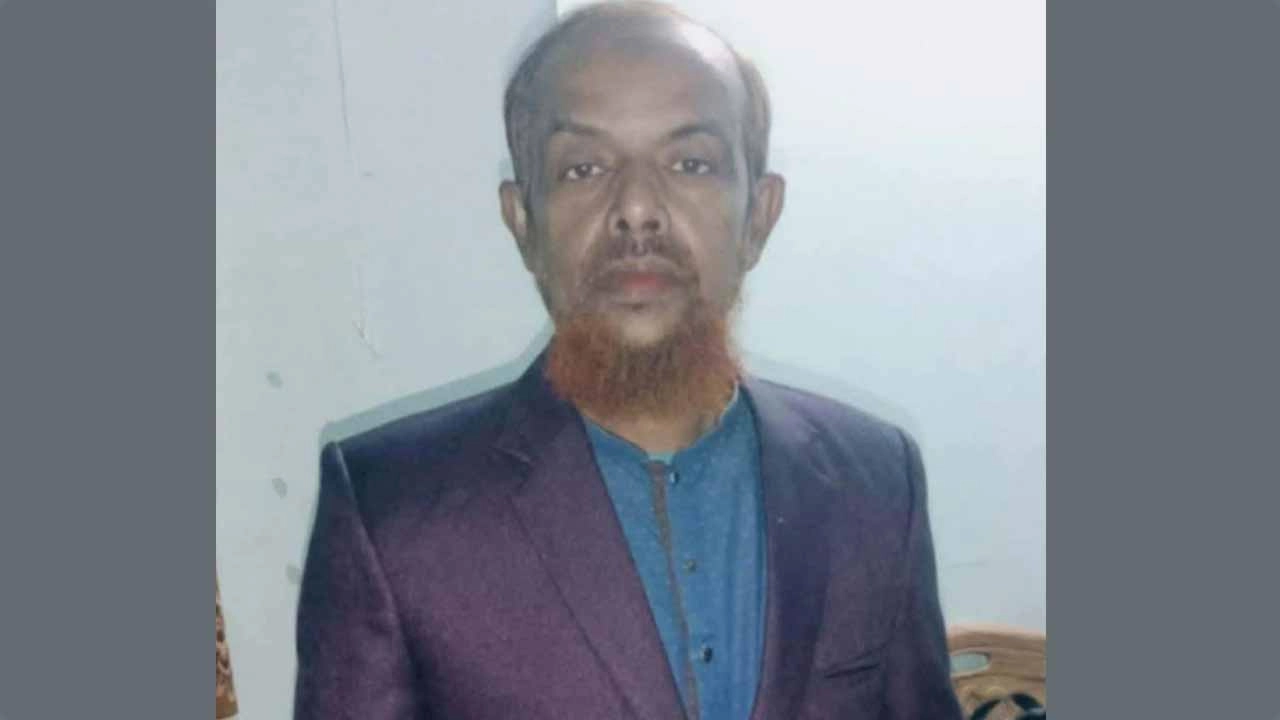 ডুমুরিয়ায় ৪র্থ শ্রেণির ছাত্রীকে ধর্ষণের অভিযোগে স্কুল শিক্ষক গ্রেপ্তার