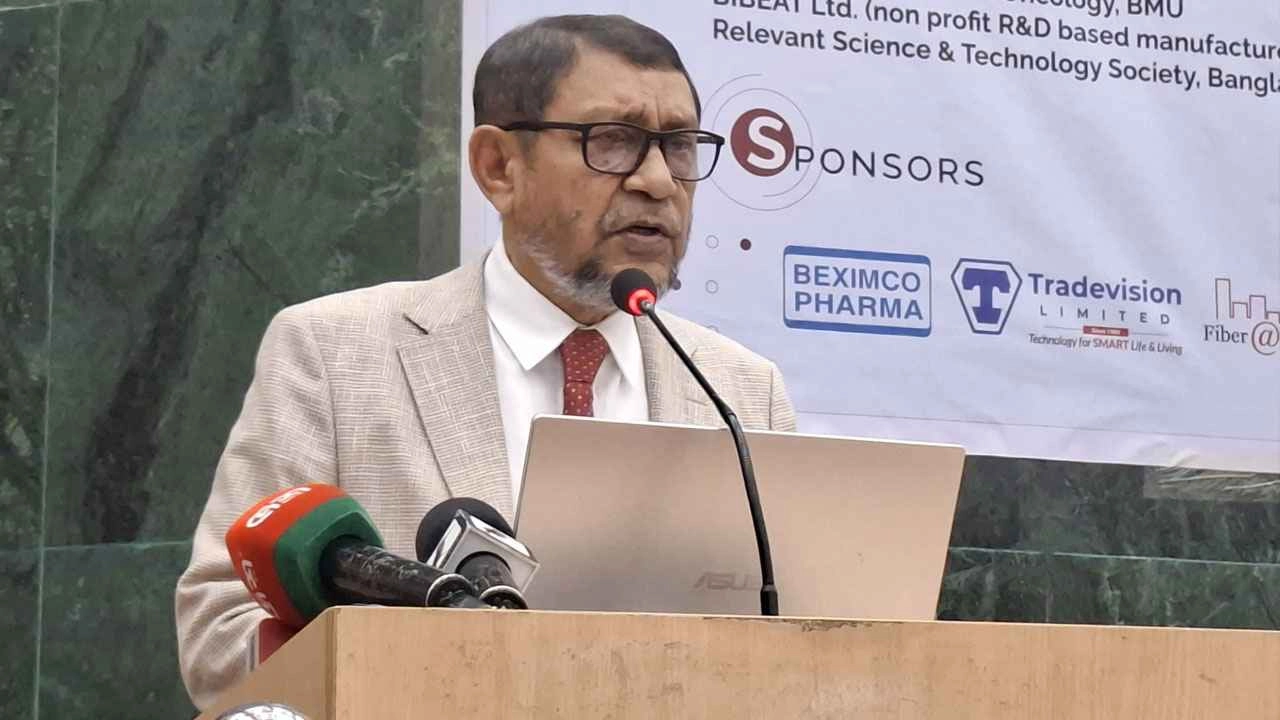 ‘সীমাবদ্ধতা সত্ত্বেও দেশের চিকিৎসকরা দক্ষতার পরিচয় দিচ্ছেন’