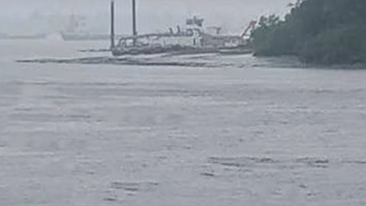 সেন্টমার্টিনে জোয়ারের পানিতে নিম্নাঞ্চল প্লাবিত