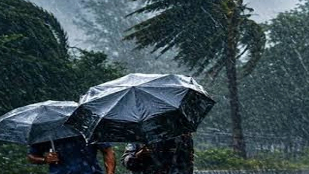 দেশজুড়ে ভারী বৃষ্টির পূর্বাভাস