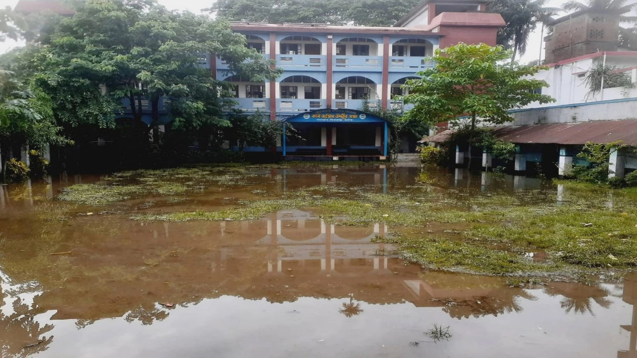 টানা বর্ষণে ঝিকরগাছার ১১ ইউনিয়ন প্লাবিত