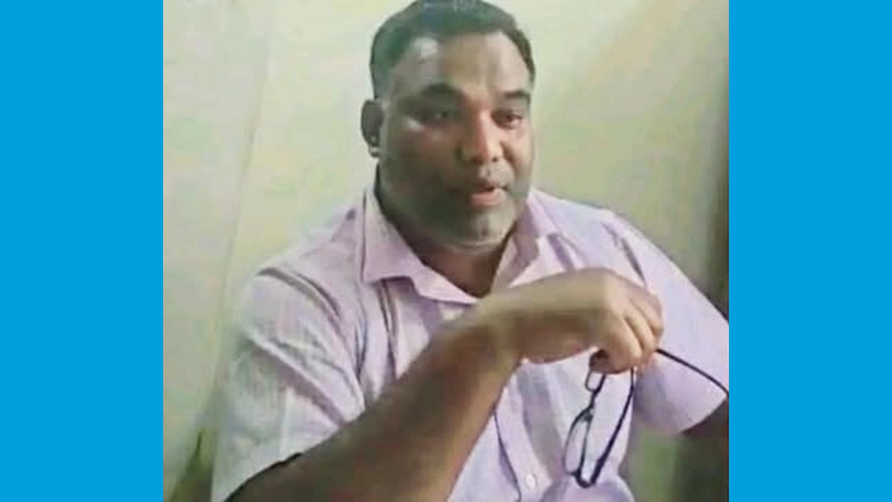 দাম ফুলিয়ে কোটি টাকার অনিয়মের অভিযোগ, শেষ পর্যন্ত বদলি পৌর কর্মচারী
