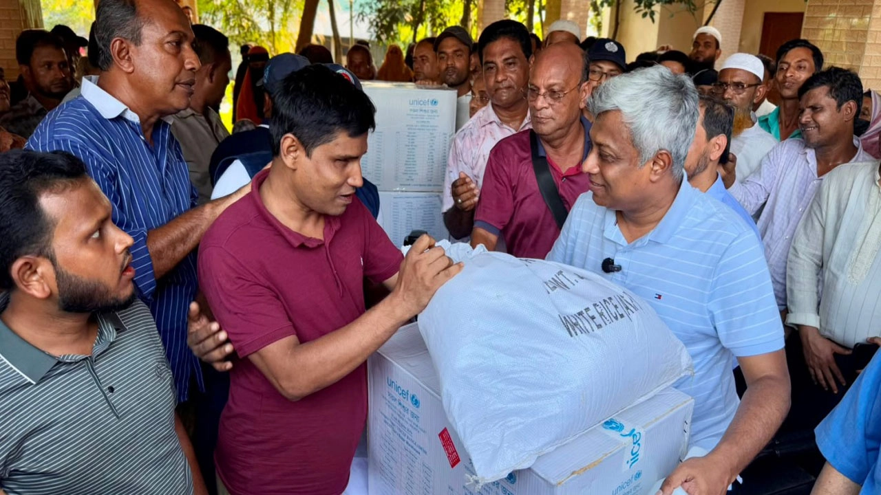 লক্ষ্য শুধু ত্রাণ নয়, ক্ষতিগ্রস্তদের দ্রুত স্বাভাবিক  জীবনে ফিরিয়ে আনা : প্রতিমন্ত্রী অমিত
