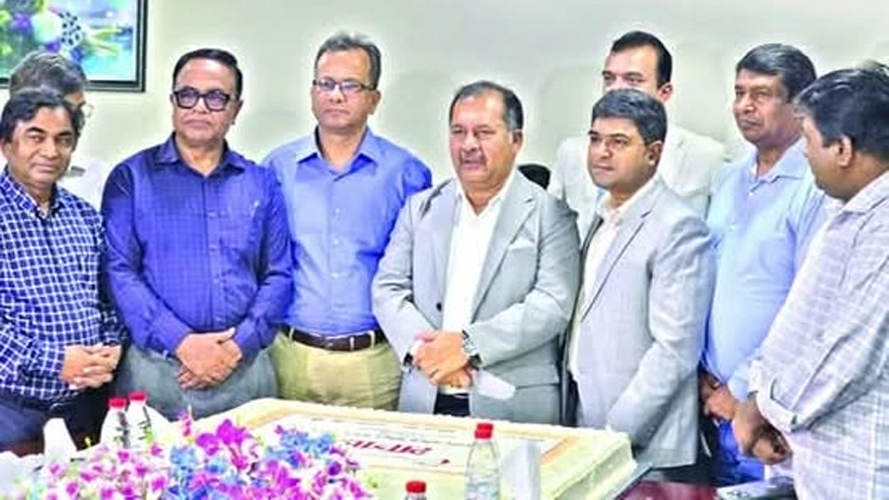 ডিজিটাল যুগের চ্যালেঞ্জ মোকাবিলায় গণমাধ্যমকে আধুনিক হতে হবে