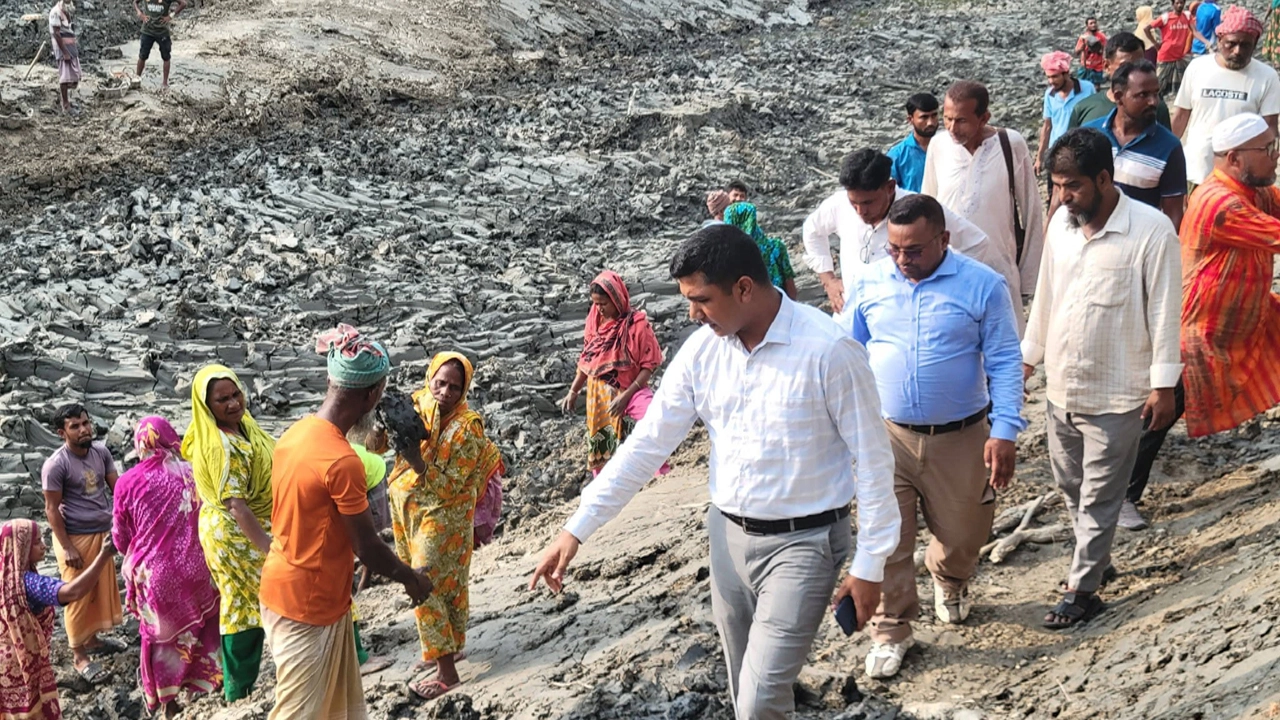 ৪৫ বছর পর পুনর্জীবন পেল কলাপাড়ার ঐতিহাসিক স্বনির্ভর খাল
