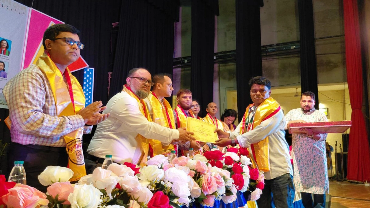 সুনামগঞ্জে শিল্প-সাহিত্যে অবদানের জন্য পাঁচ গুণীজনকে সম্মাননা