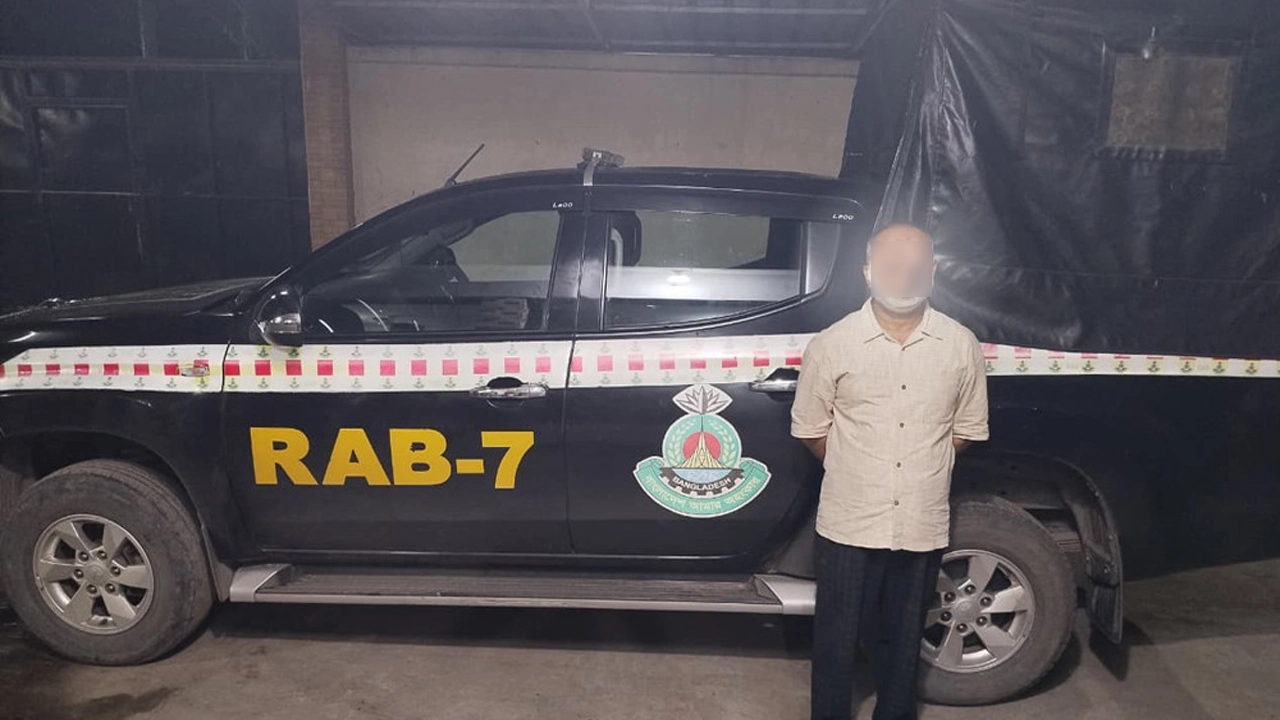 চট্টগ্রামে ১৩ বছরের সাজাপ্রাপ্ত পলাতক আসামি গ্রেপ্তার