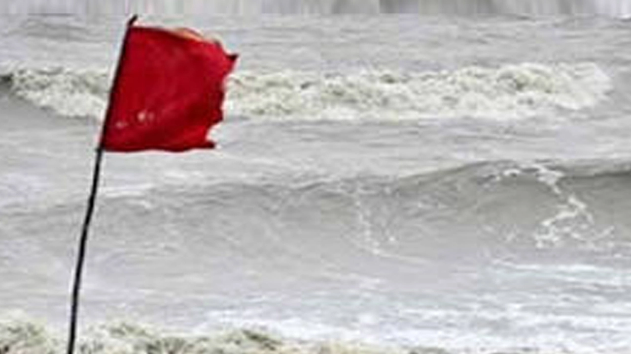 সাগরে লঘুচাপ, চার সমুদ্রবন্দরে ৩ নম্বর সতর্কসংকেত