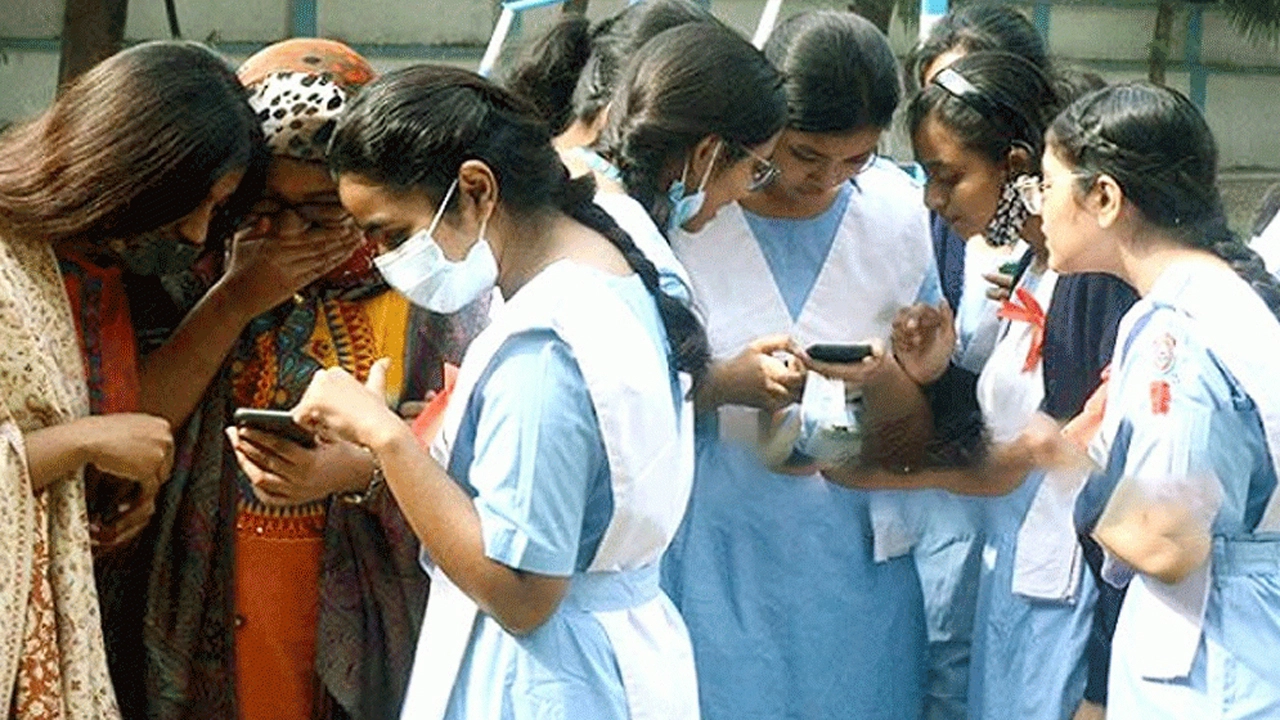 এসএসসি পরীক্ষার ফল প্রকাশ ৩০ জুলাই হতে পারে