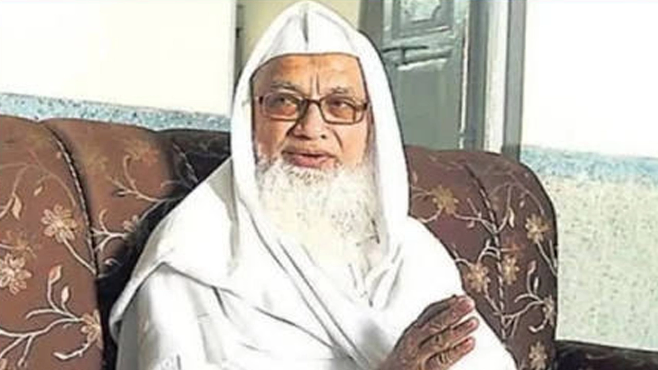 বাংলাদেশে আসছেন মুফতি আবুল কাসেম নোমানী