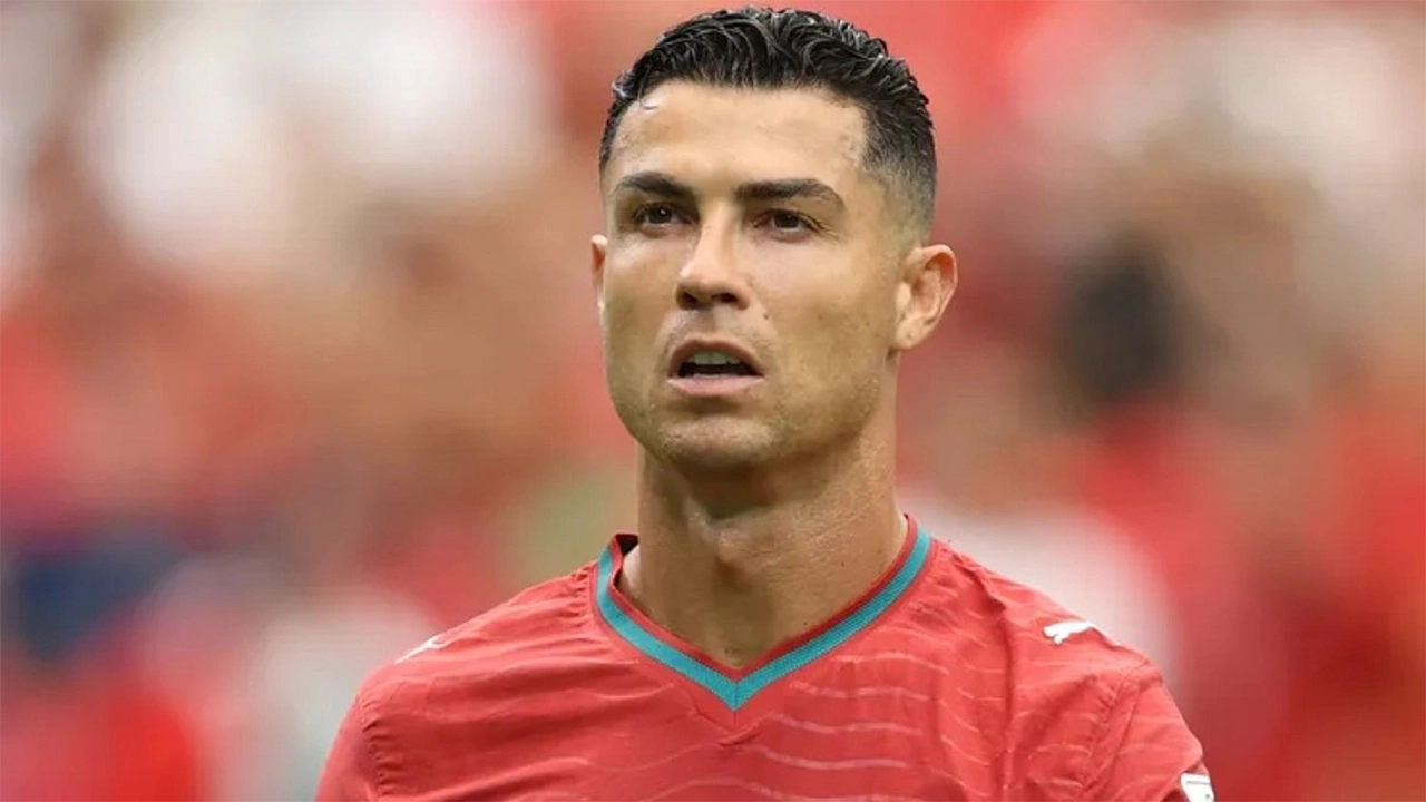 রোনালদোর দলের কাঁধে ৩ হাজার কোটি টাকার ঋণ