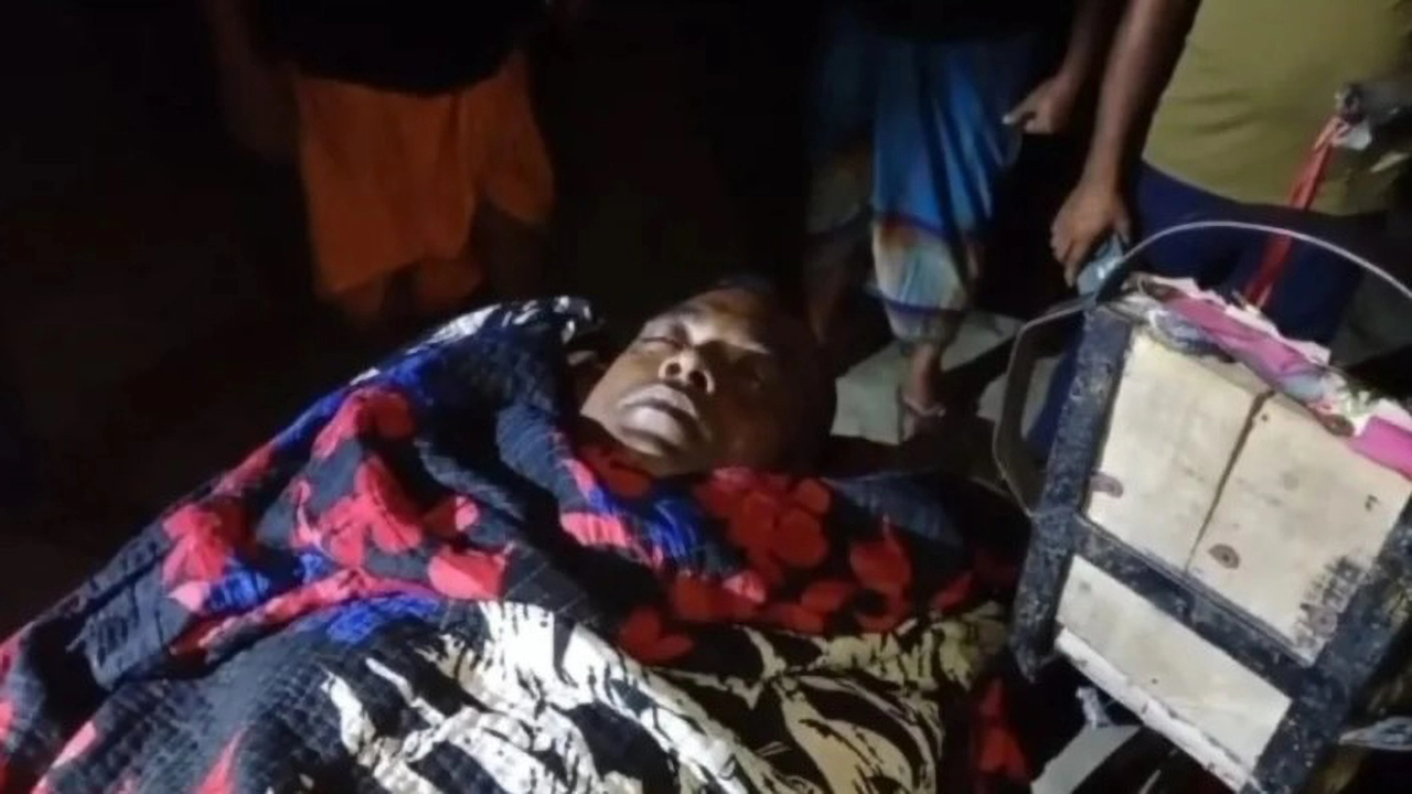 কুষ্টিয়ায় ছেলের টর্চলাইটের আঘাতে গ্রাম পুলিশ নিহত